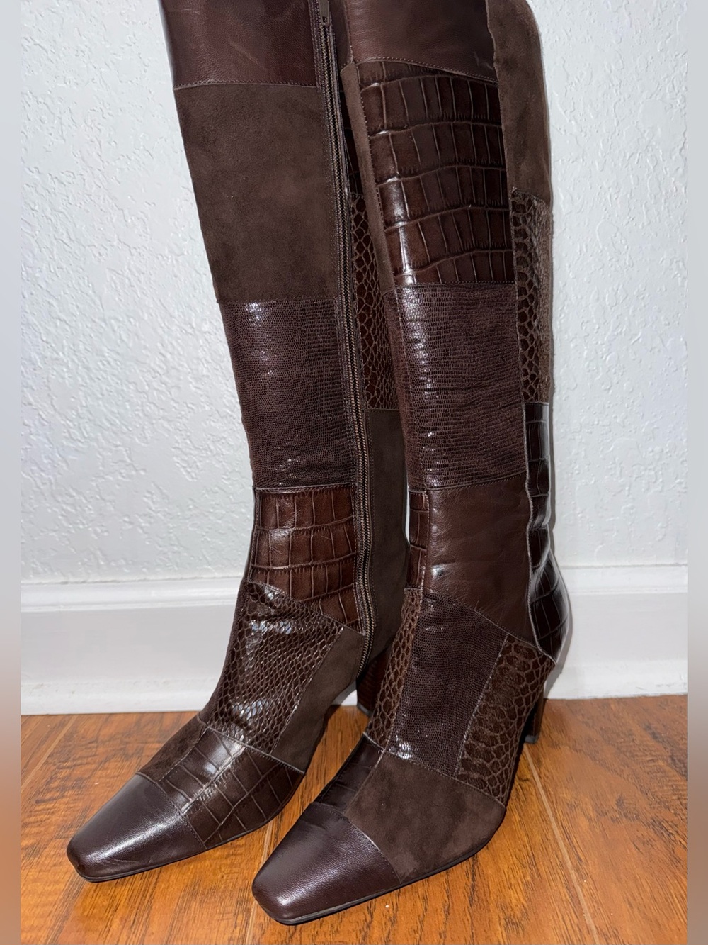 Vintage Bandolino
Pointed Toe Patchwork
Leather Knee High
Boots size 9